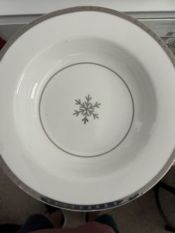 White Christmas dinner plates