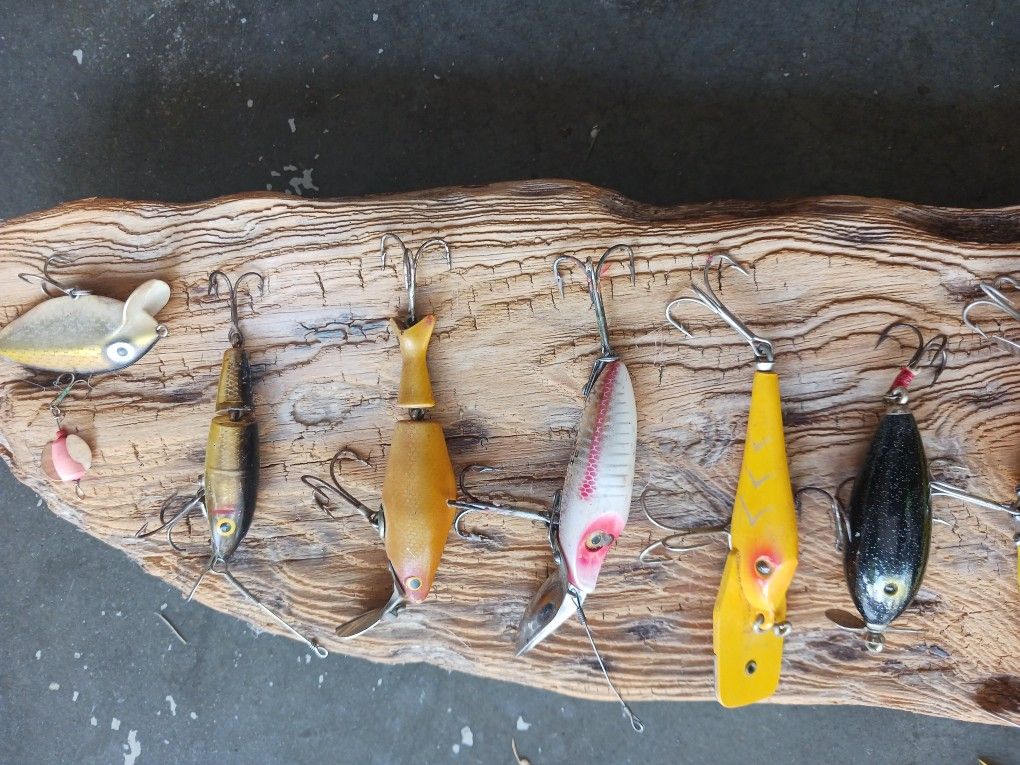 Antique Lures Some Collection Must Haves! And An Antique Bait Caster Beauty Short Rod And Reel