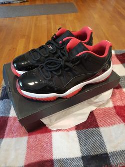 Nike Air Jordan 11 IX Retro Low Bred 528895-012 Size 10.5 DS 2015
