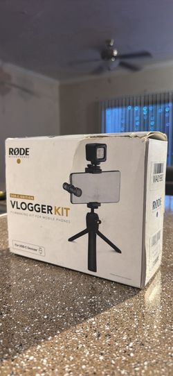 🎥 RØDE Vlogger Kit USB-C Edition – Complete Smartphone Content Creator Kit