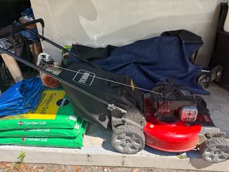 Toro Recycler 21-in Gas  Self-Propelled Lawn Mower with 140-cc Briggs and Stratton Engine