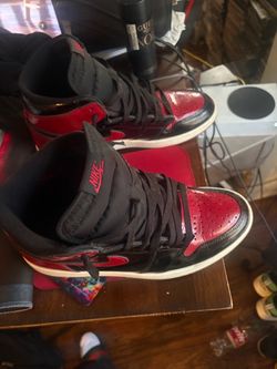 Air Jordan 1 Retro High og patent bred