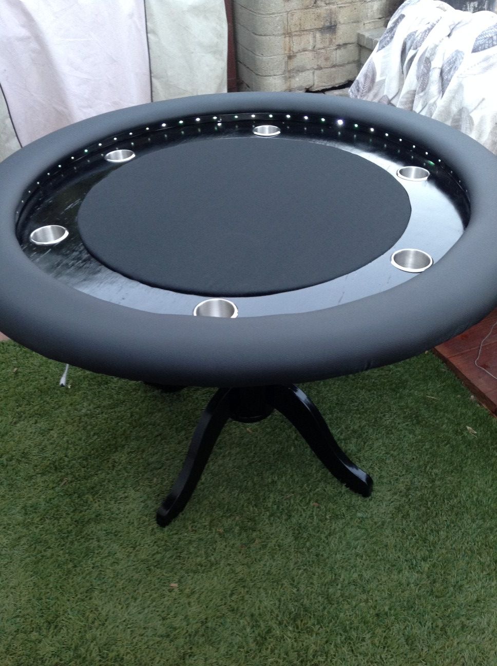 6 person round poker table with LED lights