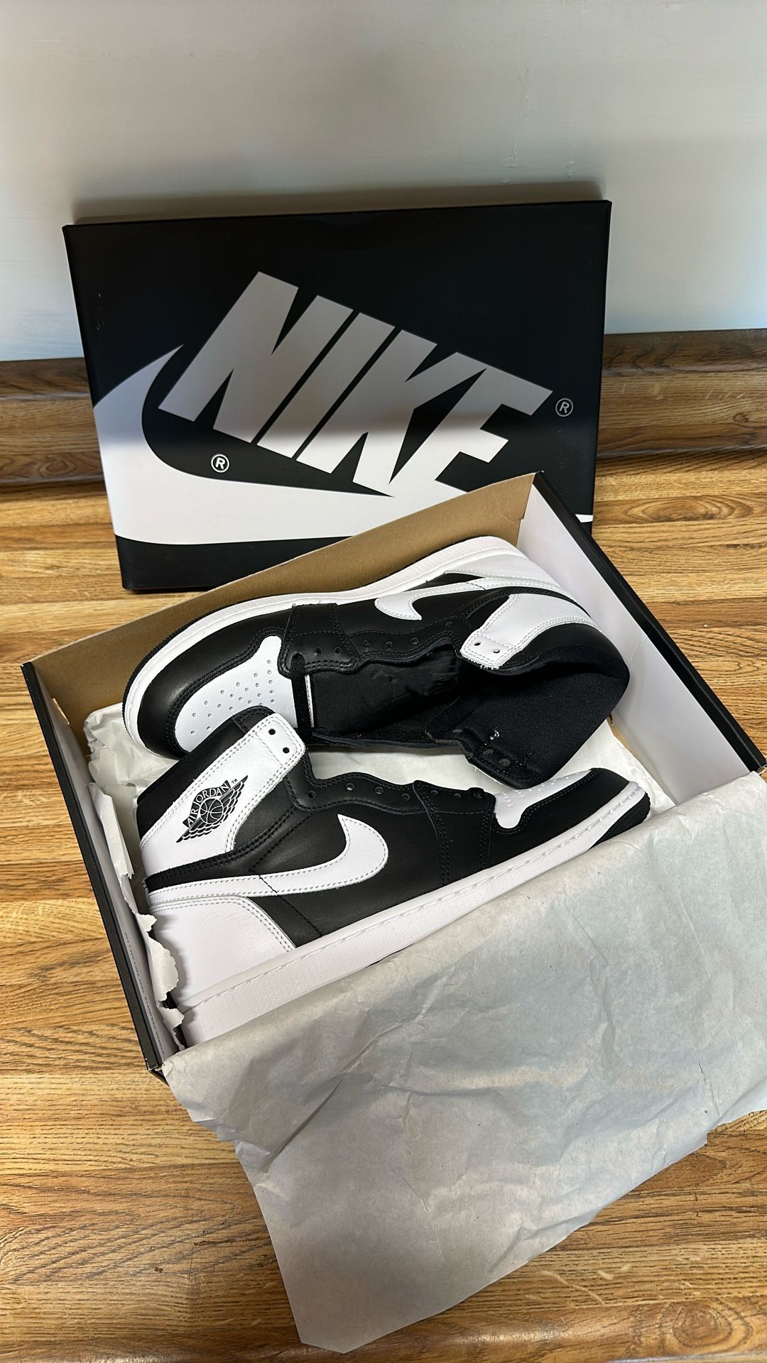 Nike Jordan 1 Men’s Black And White 9.5