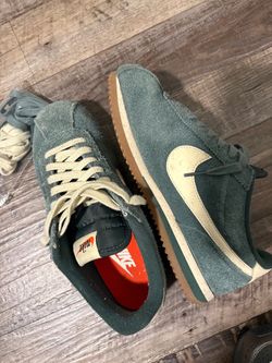 Nike cortes size 7