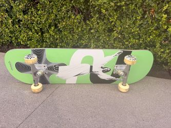 Complete skateboard