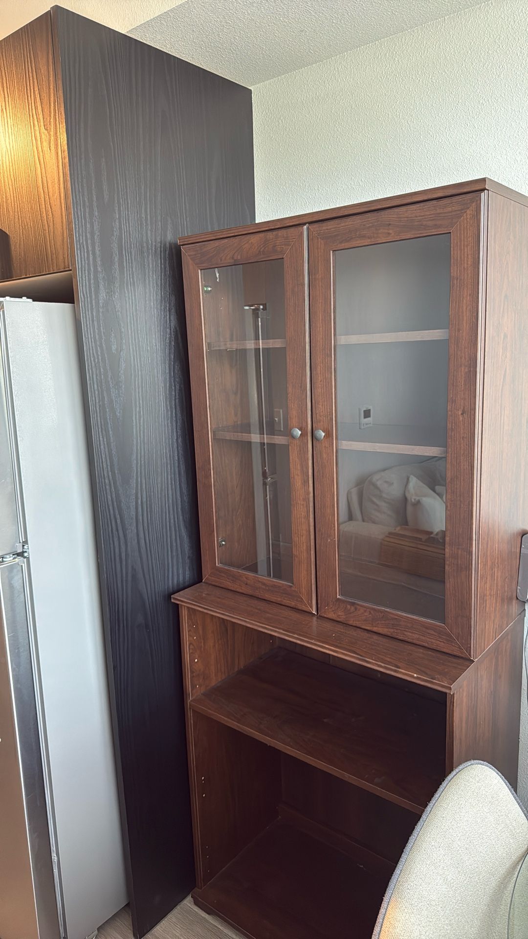 Tall cabinet shelf