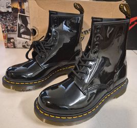 Dr. Martens 1460 W Black Patent Lamper Women's Size 8