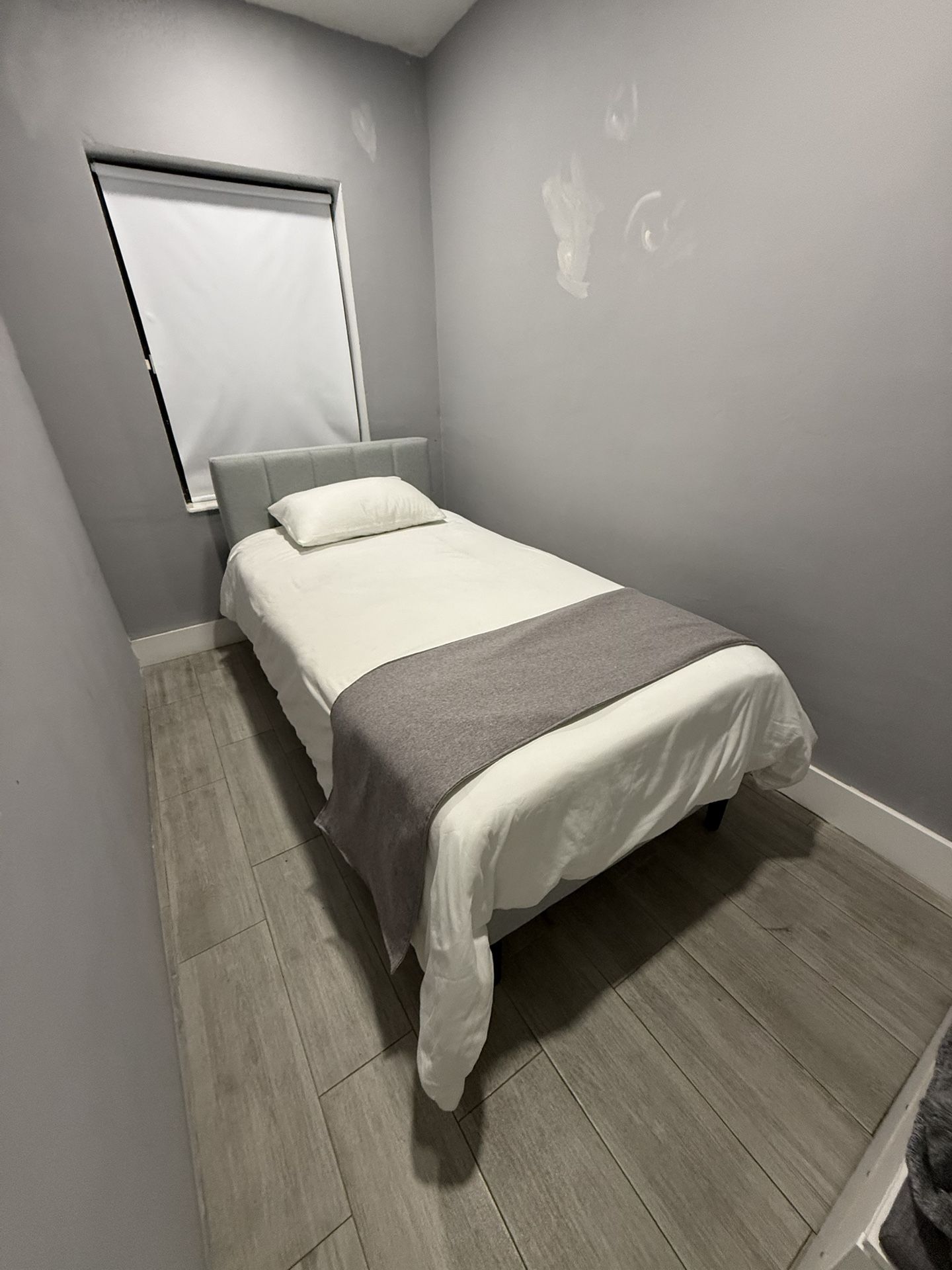 Twin Bed With Mattress