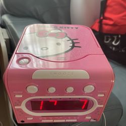 Vintage Hello Kitty Pink AM FM Radio Clock