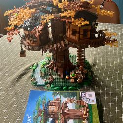 Lego Ideas Tree House - Retired Set 21318
