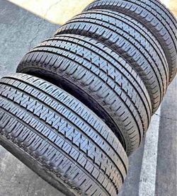 Set 255/55-20 Bridgestone con el 80% de vida