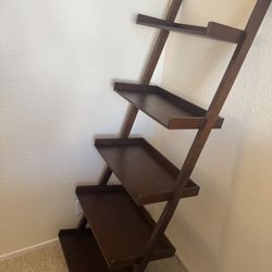 BEAUTIFUL SPACE SAVING LADDER SHELF