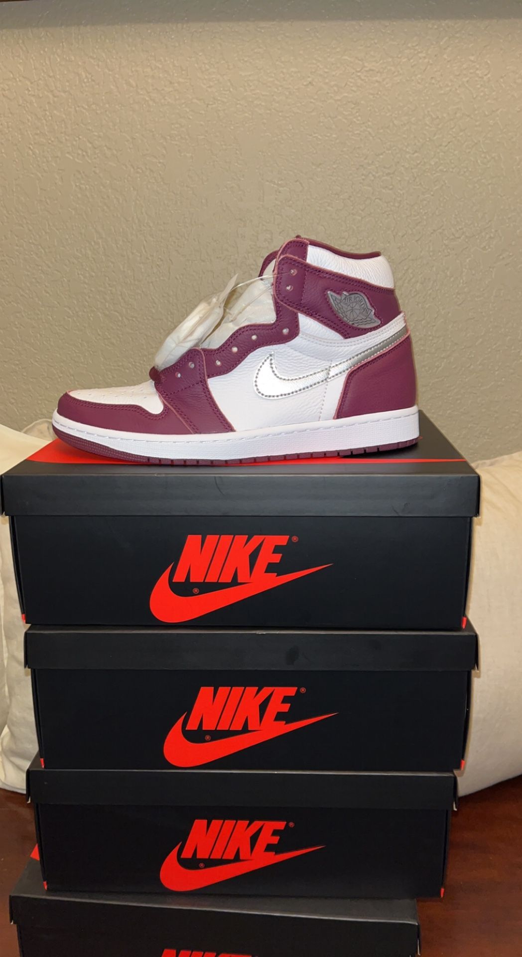 AIR JORDAN 1 RETRO HIGH OG 'BORDEAUX'