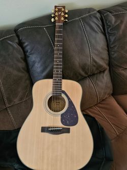 Yamaha guitar f335