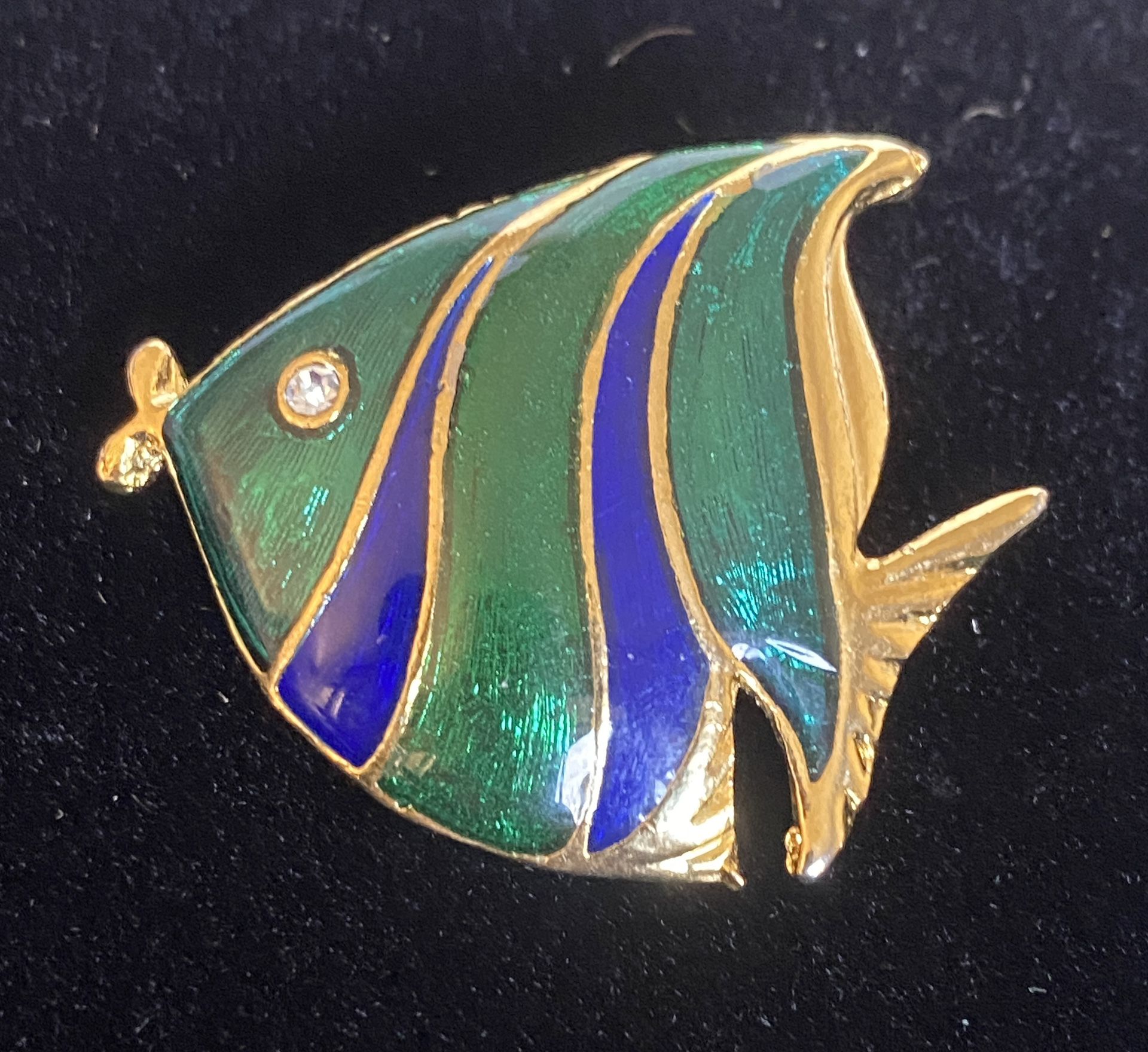 Enamel Blue, Gold Tone & Green Fish Brooch w/Crystal Eye & 2 Pairs of Earrings.