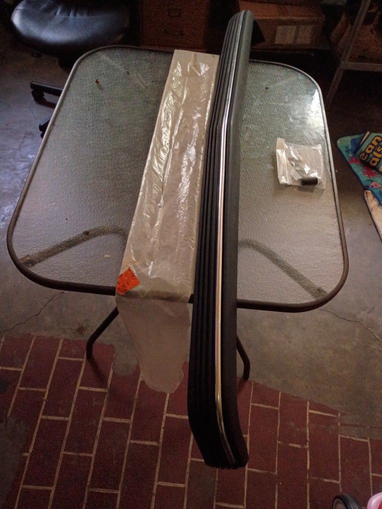 1(contact info removed) Chevy S-10 Blazer Part