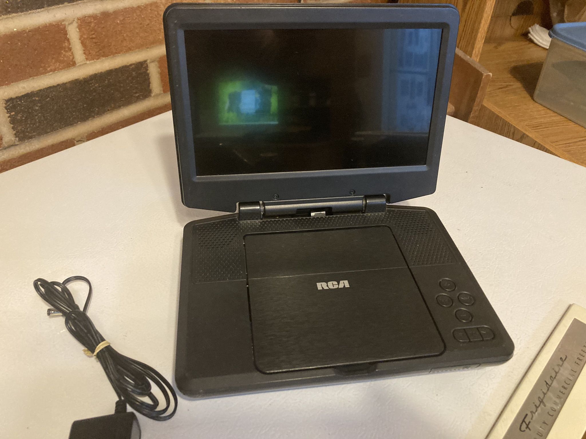 RCA Portable DVD player AVC Multimedia 9" screen DRC98090 USED - $20 (Withamsville)