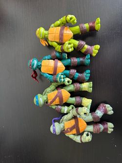Teenage Mutant Ninja Turtles Action Figures Set of 4