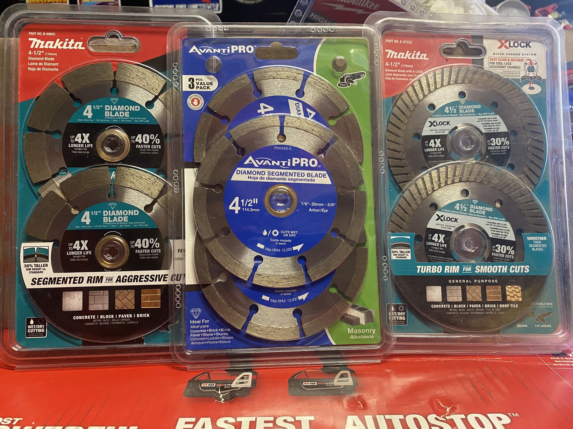 MAKITA 4-1/2 SEGMENTED RIM & 4-1/2 “ TURBO RIM AND AVANTI PRO 4-1/2DIAMOND SEGMENTED BLADE All For $45