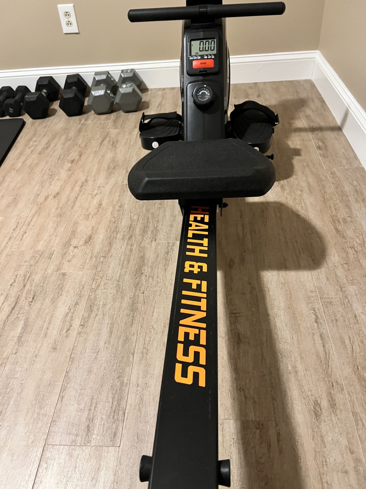 Like-New Rowing Machine – Only 2,223 Rows! 