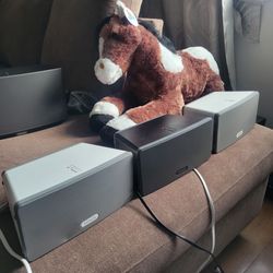 Three Sonos play 3