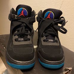 AJ8