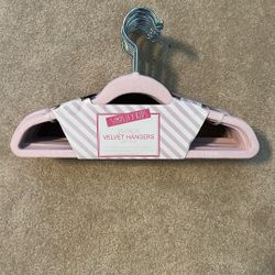 Simplify Kids 25 Pack Velvet Hangers- Pink