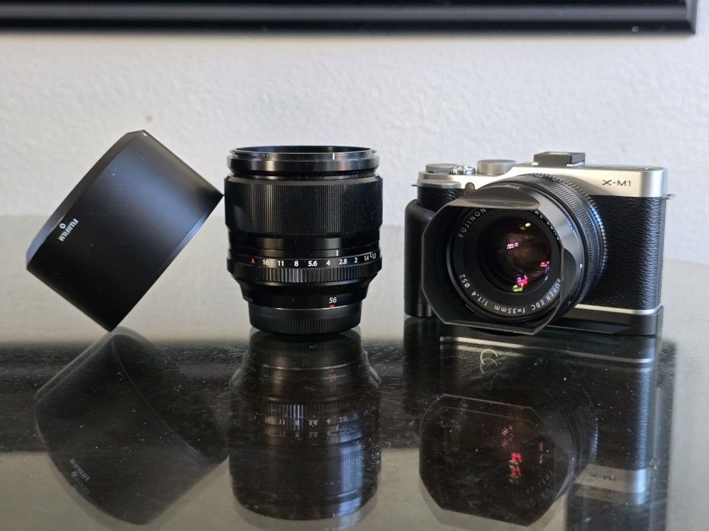 Fujifilm Xm1 Camera with 2 Lens.