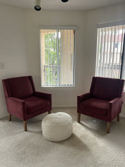 MOVE OUT SALE! Living Room Furniture Bundle!