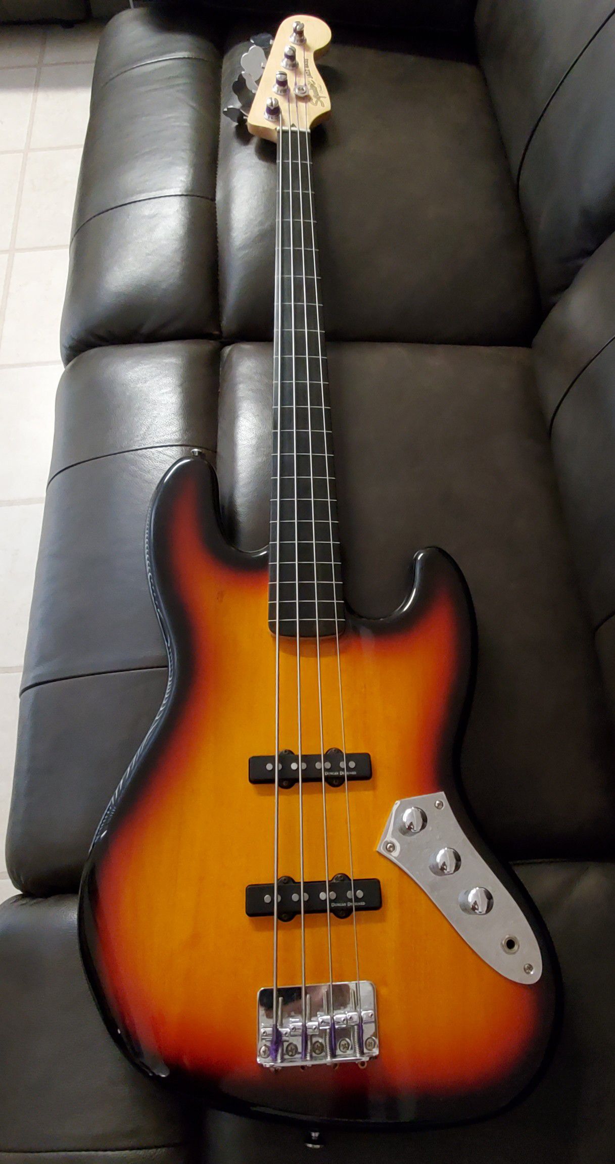 Squier Vintage Modified Fretless Jazz Bass (2011) *FOR TRADE*