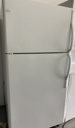 Frigidaire refrigerator in very good condition