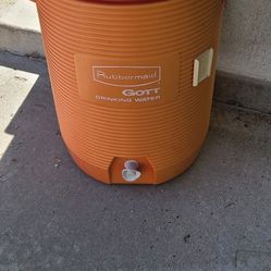 Rubbermaid Large Water Jug 