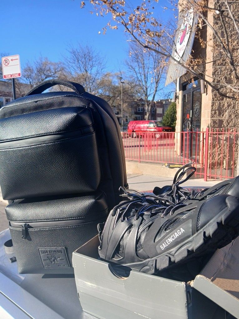 BLK BALENCIAGA SIZE 11 & LEATHER TRUE RELIGION BACKPACK 