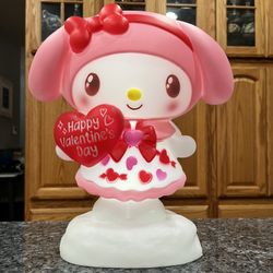 Light up Hello Kitty Valentine's Day My Melody Blow Mold by Sanrio.  Battery powered.  Preowned has been on display in a cabinet.  Smoke free home 