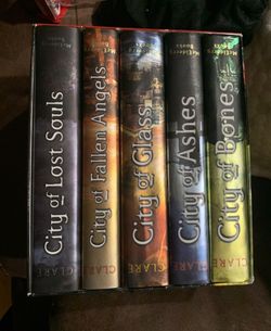 Cassandra Claire “The Mortal Instrument”