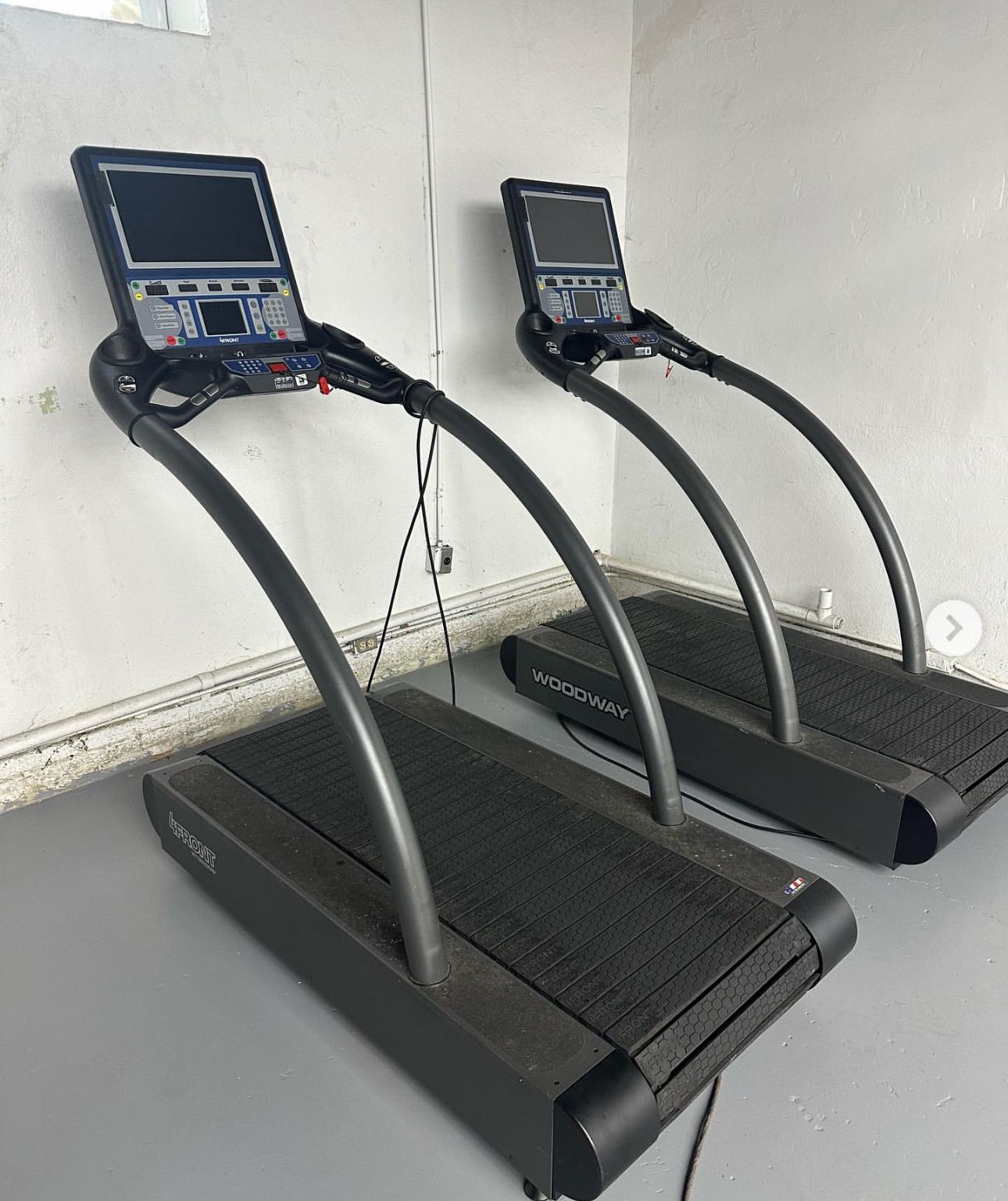 Woodway 4Front Treadmill ( Slat Running Belt)