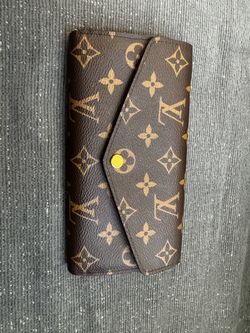 Louis Vuitton Sarah Wallet in Monogram Canvas