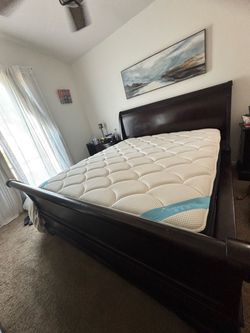Wood California king bed frame set