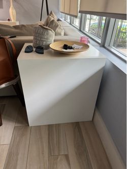 White Cube Side Table