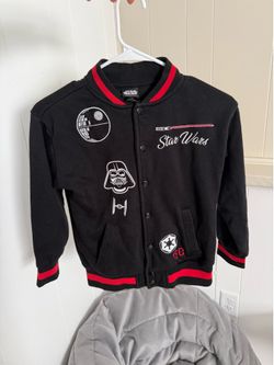Medium kids BOXLUNCH Star Wars Sweater