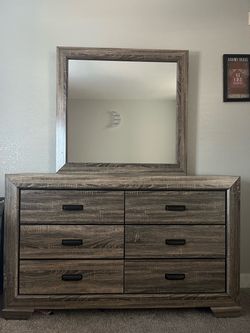 6-Drawer Beautiful Gray Dresser with Mirror