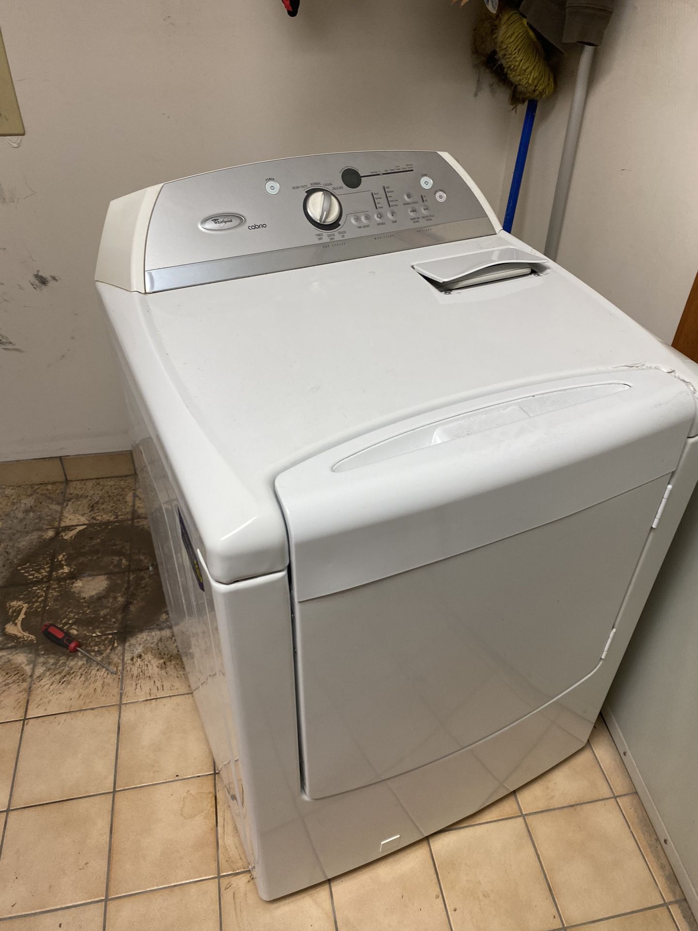 Gas Dryer Like New Work Great