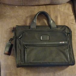 Tumi Computer Case/Brief Case, Black In Color, Padded Laptop  Compartment That Is 11 By 14, Pencil And Pen Holder,
