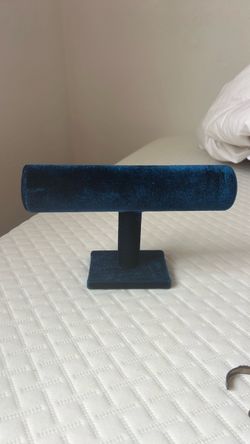 Bracelet holder