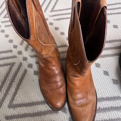 Arita’s Men’s Cowboy Boots