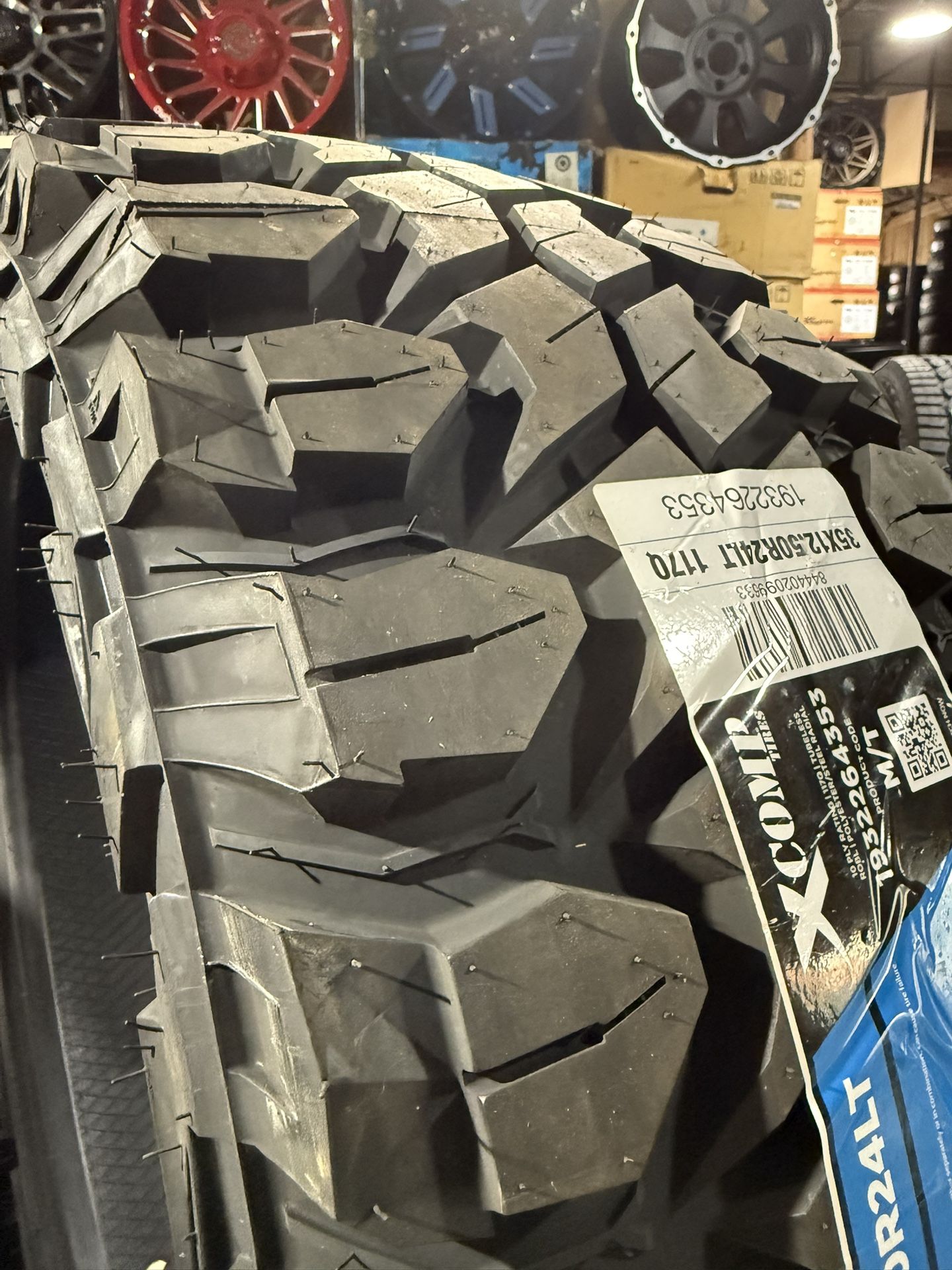35x12.50R24 Xcomp MT TRUCK TIRES 