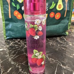 Strawberry Pound Cake Bath & Body Works Spray. See Fill Line.   A few sprays used