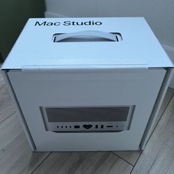 Apple Mac Studio (M2 Ultra)
