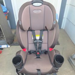Graco 3-in-1 convertible Car Seat